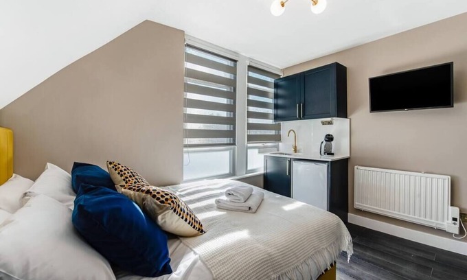 Seven Sisters Condominio | Modern Studio in Excellent Location