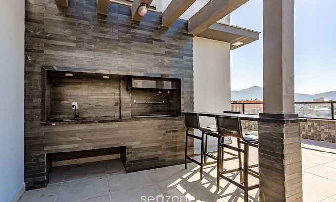 Ingleses Centro Apartamento | Modern Studio w/Family in English Sti105