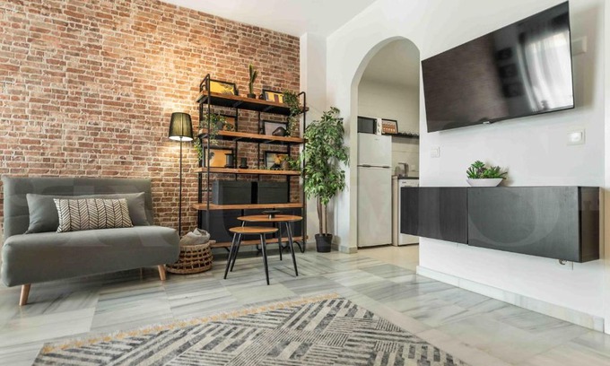 El Molinillo Apartamento | Modern Studio with Private Rooftop Terrace by REMS