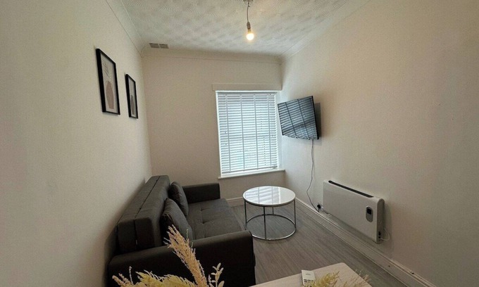 Bridgend Apartamento | Modern & Stylish 1 bedroom flat