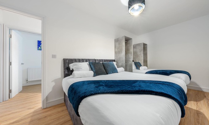 Potters Bar Apartamento | Grande-Apartamento-Baño Privado
