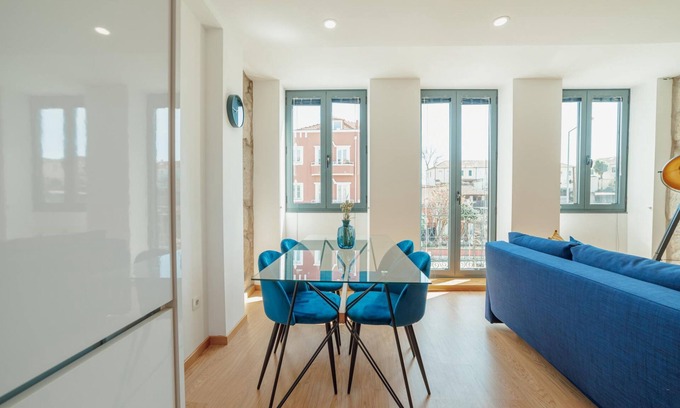 Campanha Apartamento | Modern Stylish Apartment I by Vacationy