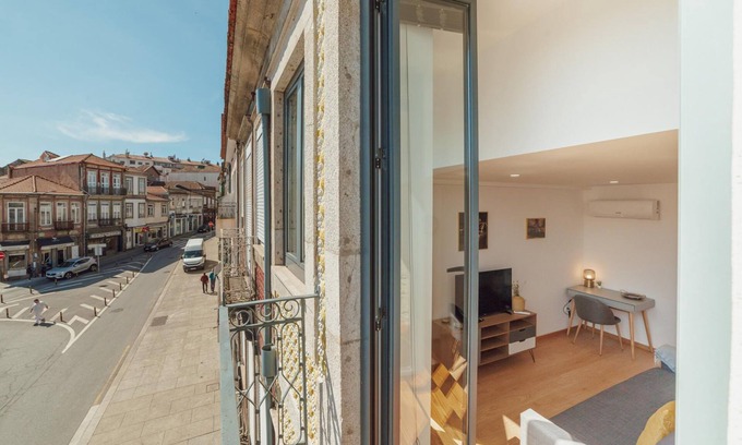 Campanha Apartamento | Modern Stylish Apartment II by Vacationy