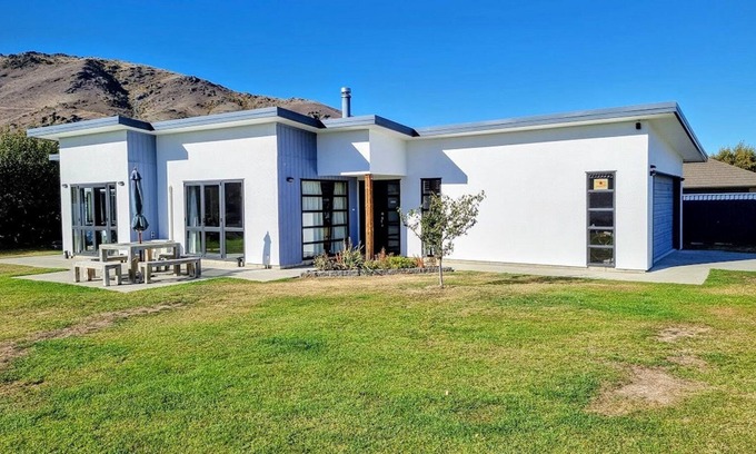 Lowburn Casa | Moderno, casa soleada, cercano al lago, gran sección también