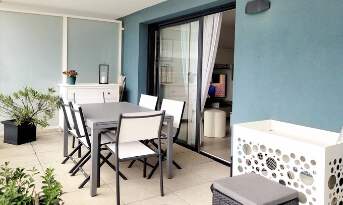 La Jetee Apartamento | Moderno T3 con aire y wifi, cerca del puerto y mar, garaje cerrado