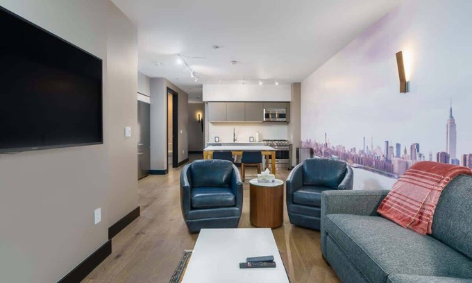Berkeley Hotel | Modern Tennyson St Flat w/ Luxe Finishes & Bedding