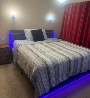 Justin Casa | Modern Texas Stay Just Minutes from DFW Attraction