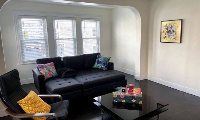 Stoneham Condominio | Modern Three Bedroom Condo - Near Boston