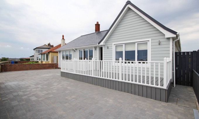 Beadnell Casa | Tres habitaciones con vistas al mar.