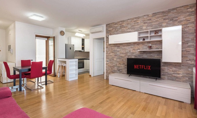 Centro Giano Apartamento | Modern three-room apartment- Rome South- Airports and Campus