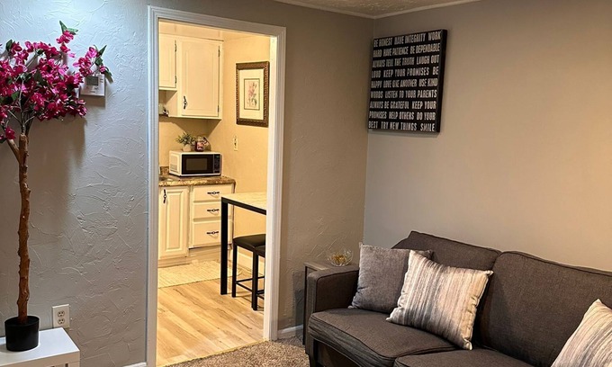Garfield Heights Casa | Modern Tiny Home Escape