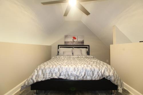 Lithonia Casa | Modern Tiny House Experience