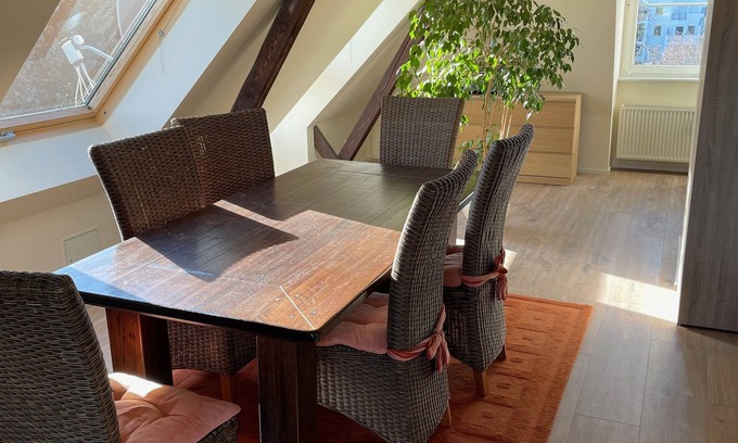 Markkleeberg Apartamento | Modern top floor apartment 5 min to Markkleeberger See