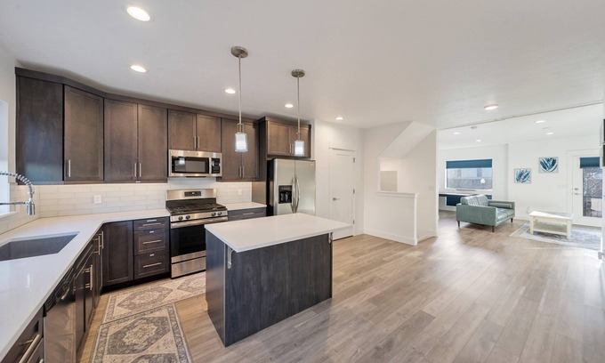 Millcreek Casa | Modern Townhome By Trax Station, Close to Ski & Downtown, EV Charger & Flex Room