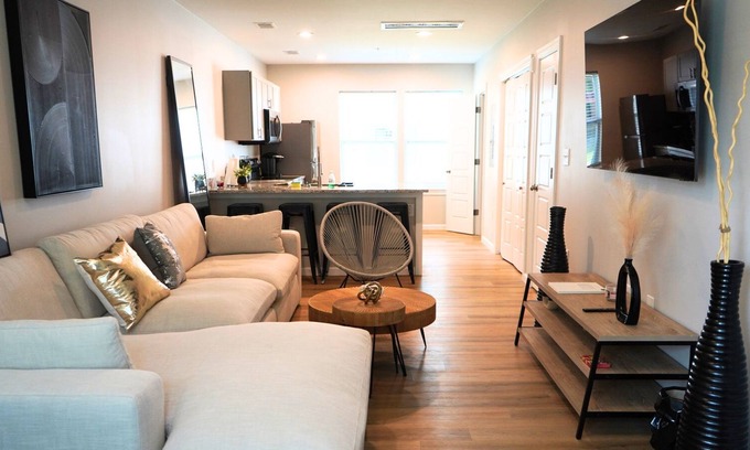 Hanahan Casa | Modern Townhome In Charleston