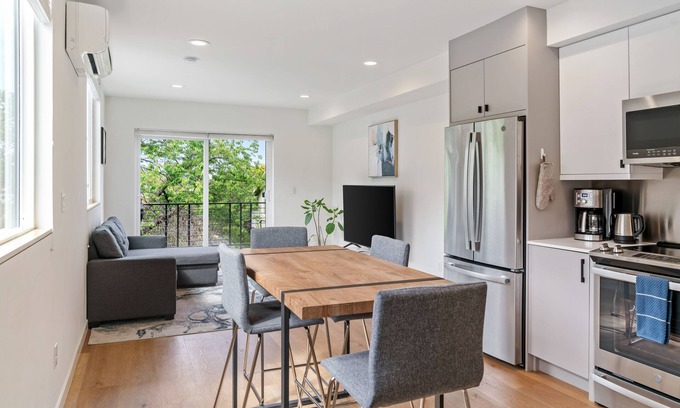 Columbia City Casa | Modern Townhome in Trendy Neighborhood