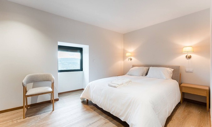Fareja Apartamento | Modern tranquility in Gémeos