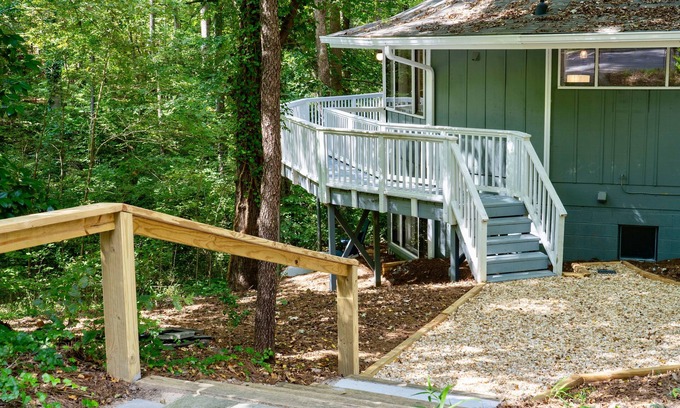 Durham Casa | Casa de dos pisos contemporánea en la ciudad cerca de Duke