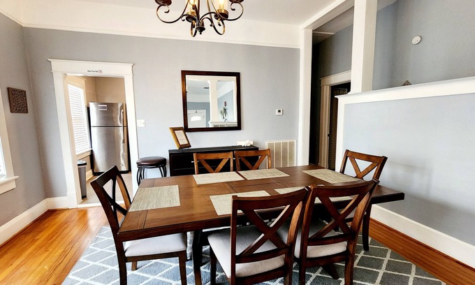 Lakeland Casa | MODERN TWO BEDROOM HOME!