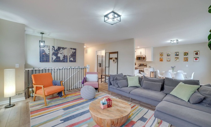 Urbana Casa | Modern Urbana Home: 2 Mi to University of Illinois