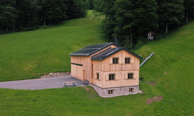 Bizau Chalet De Esquí | Modern vacation hut in a quiet, secluded location at the foot of the Hirschberg, with terrace