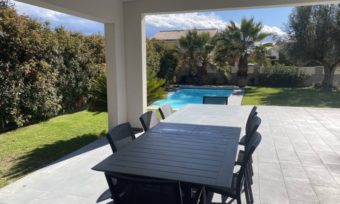Villeneuve-de-la-Raho Villa | MODERN VILLA 5 MINUTES WALK FROM VILLENEUVE DE LA RAHO LAKE