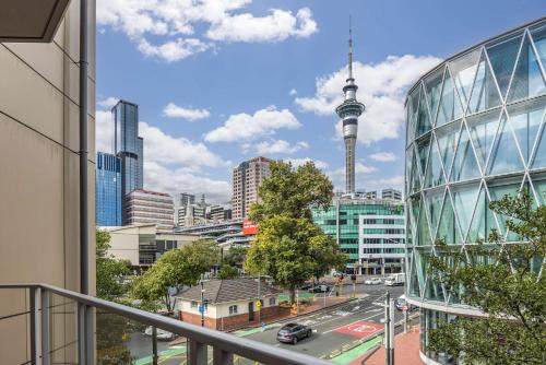 Auckland Central Business District Apartamento | Modern Viaduct Apartment w pool gym Skytower views