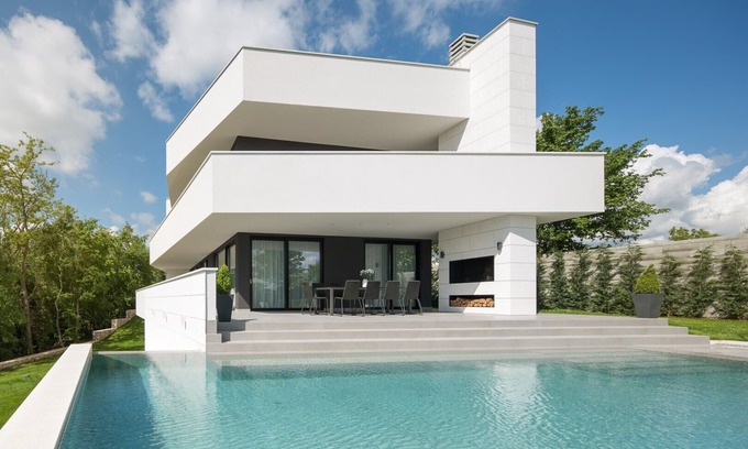 Vela Traba Villa | Modern Villa 55 with Pool and Spa