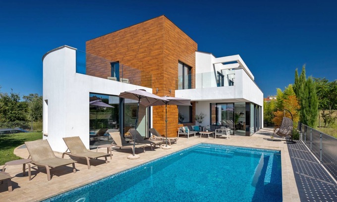 Farini Villa | Villa Aria by Villas Guide