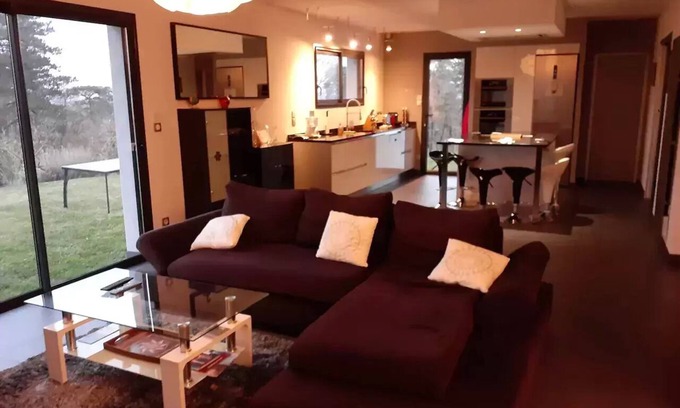 Revel Casa | Villa moderna cerca del lago