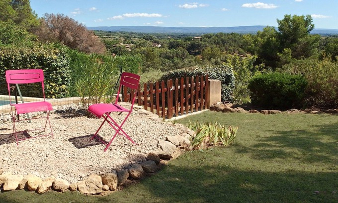 Beaumes-de-Venise Villa | Villa moderna con piscina privada climatizada cerca del Mont Ventoux.