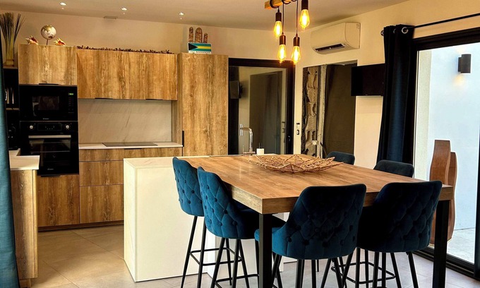 Preconil Casa | Modern Villa with Pool near Saint-Tropez