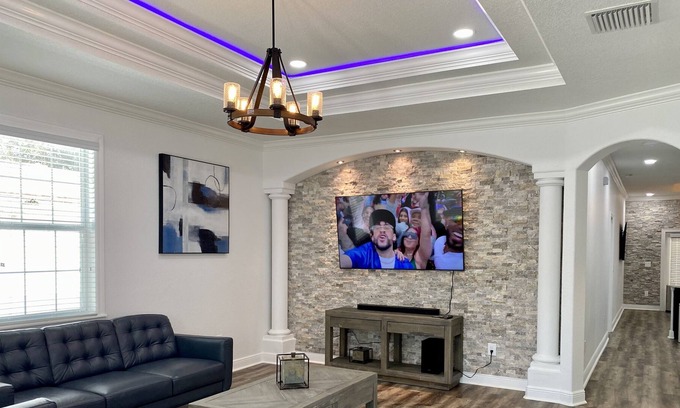Tampa Villa | Modern Villa in the Heart of Tampa!