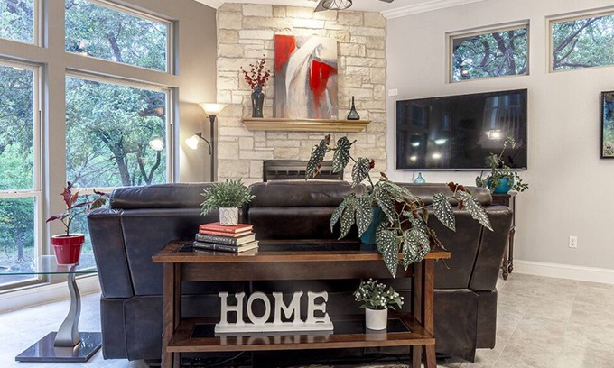 Highland Village Casa | Modern + Welcoming Lake Side Oasis