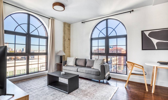 Williamsburg Apartamento | Modern Williamsburg 1BR w/ W/D & Gym, nr Domino Park, by Blueground