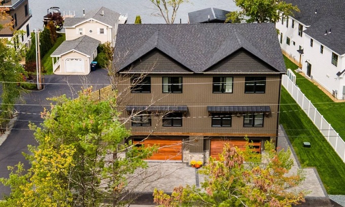 Lochmere Casa | Modern Winnisquam Lake House sleeps 10 Jacuzzi & Boat Slip
