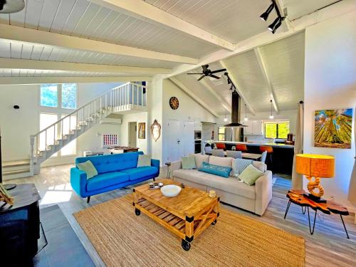 Oakhurst Casa | Modern Yosemite Cabin, 15min Bass Lake, Sleeps 8