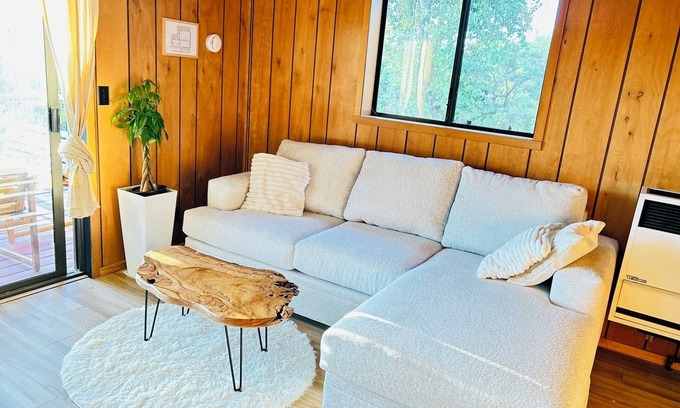 Midpines Casa | Modern Yosemite Escape Serene 10-Acre Getaway at Twisted Manzanita