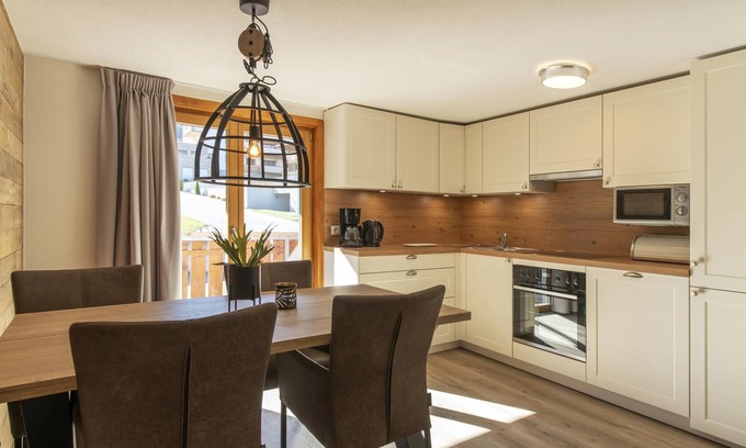 Tschagguns Apartamento | Moderne Ferienwohnung für 2 bis 4 Personen mit Großem Sonnenbalkon
