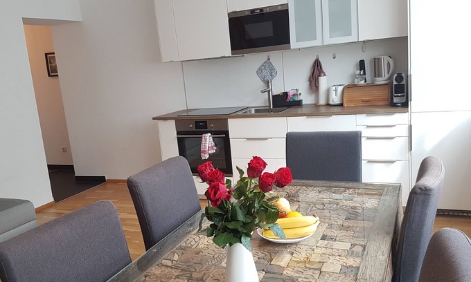 Neulerchenfeld Apartamento | Moderne Maisonette mit Terrasse