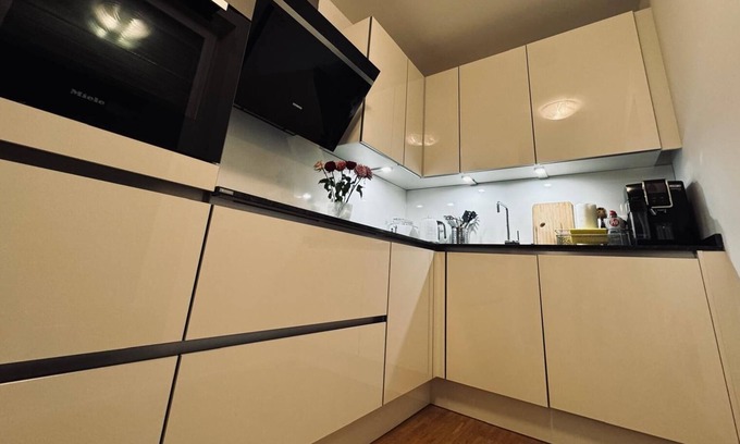 Nordend Apartamento | Moderne Penthouse Wohnung mit großer Dachterrasse und Skyline Blick
