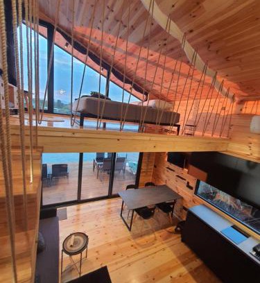 Ulcinj Casa | modernes Holzhaus, Cabin, auf dem Fluss, wenige Meter zum Meer