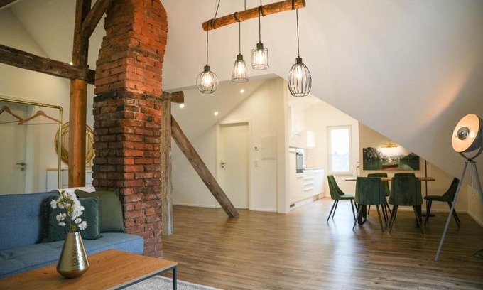Ramstein-Miesenbach Apartamento | Modernes Loft in Ramstein - mit Sauna & TLA
