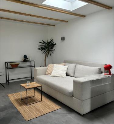 Unterrath Casa | Modernes Studio mit en-Suite Bad & bester Anbindung