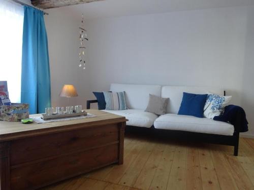 Wolgast Casa | Modernes und gemütliches Ferienhaus mit Innenhof