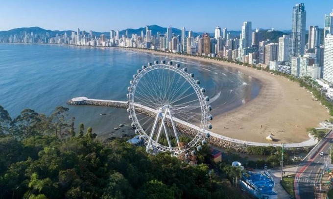 Pioneiros Apartamento | Moderno 60m Roda gigante BrisaMarBC2