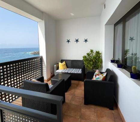 Puerto de la Cruz Apartamento | Moderno apartamento frente al mar
