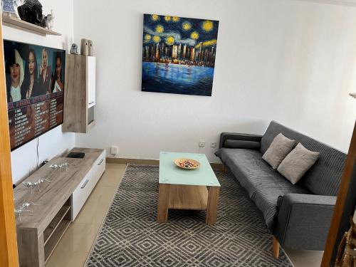 Ciudad Lineal Apartamento | Moderno apartamento a 10 minutos del centro