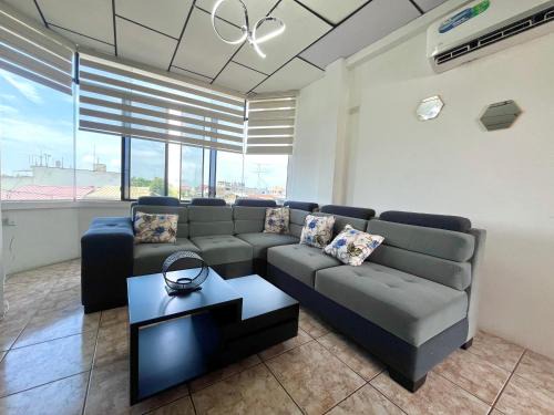Machala Apartamento | Moderno, grande, amplia vista, parqueo