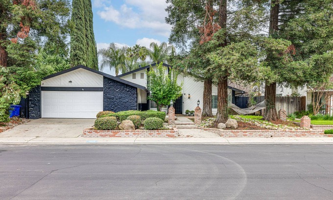 Modesto Casa | Modesto Vacation Home: 6 Mi to Downtown!